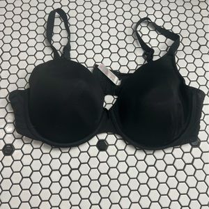 Cacique underwire bra size 46D